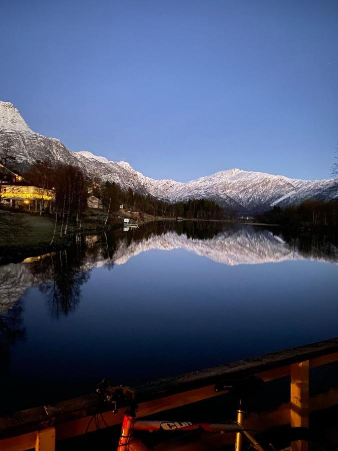 House On The Lake Bogen Esterno foto