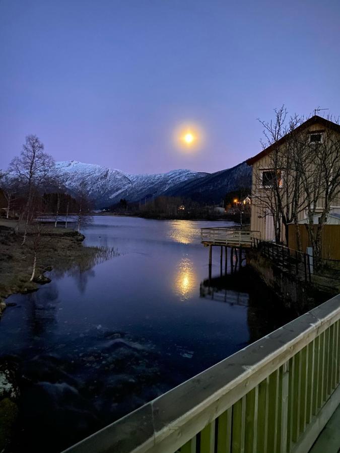 House On The Lake Bogen Esterno foto